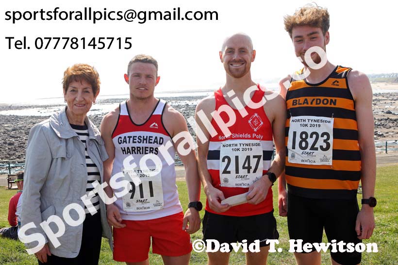 North Tyneside 10k Road Race, Whitley Bay. Photo:  David T. Hewitson/Sports for All Pics
